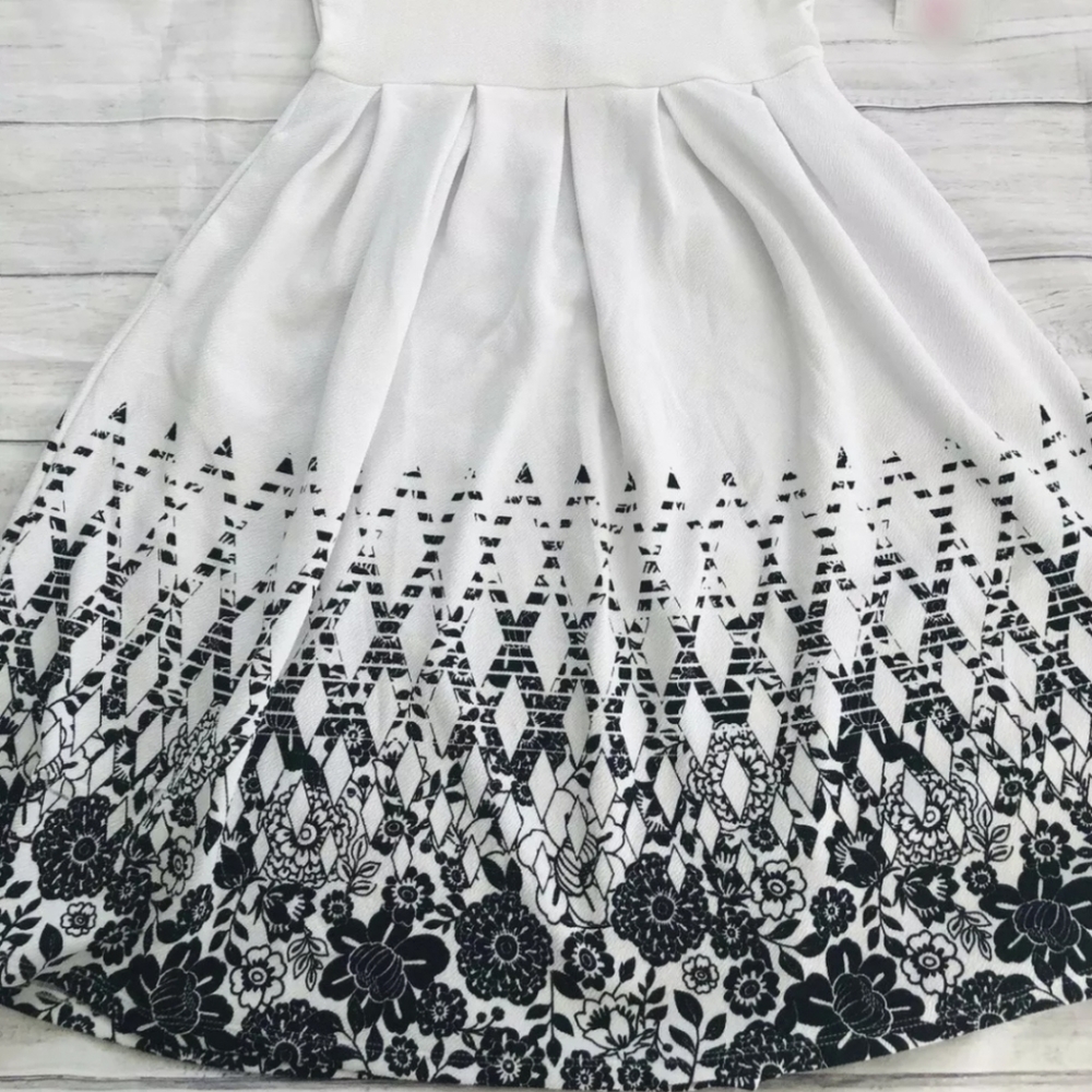 2xl dipped b&w Amelia